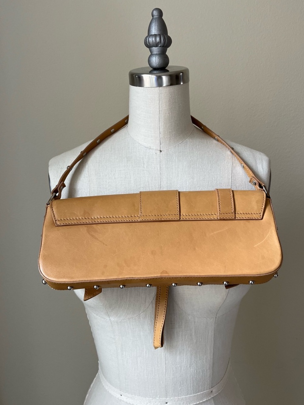 Dolce & Gabbana Tan Leather Shoulder Bag - Picture 3 of 4